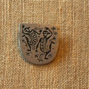 Alice Seely 2000 pin brooch